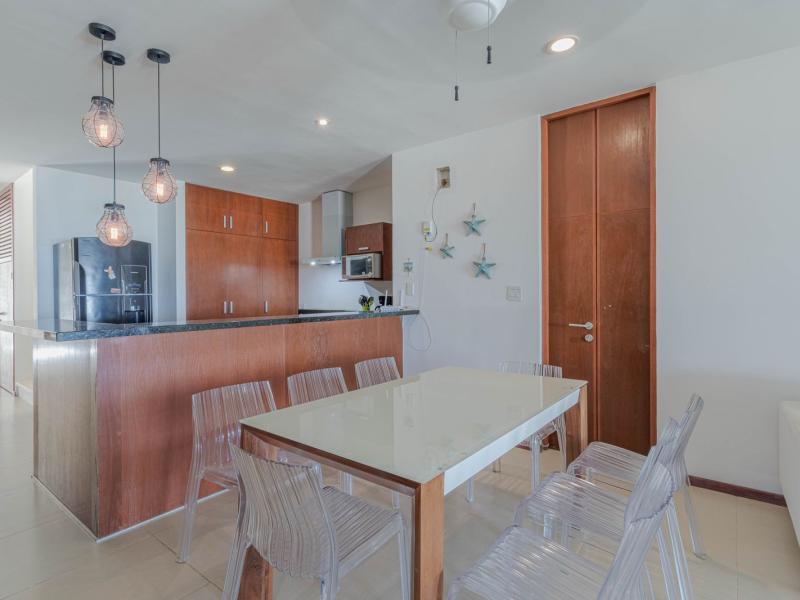 Penthouse Coral Blu
